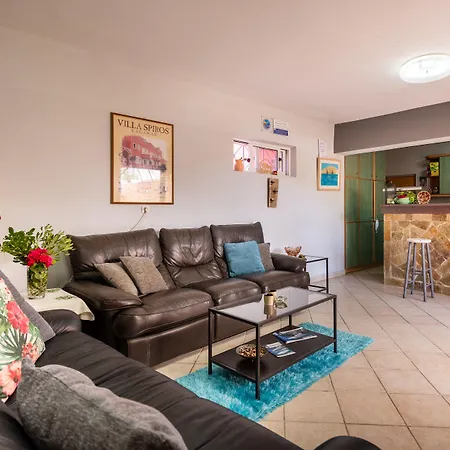 Spiros Family Apts * Laganas