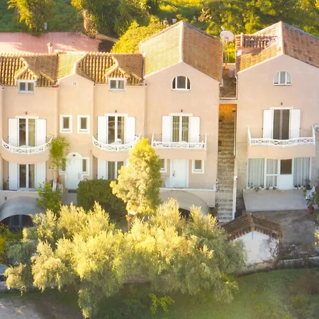 Spiros Family Apts Laganas