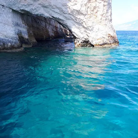 Spiros Family Apts * Laganas