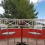 Spiros Family Apts *