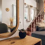 Spiros Family Apts ラガナス