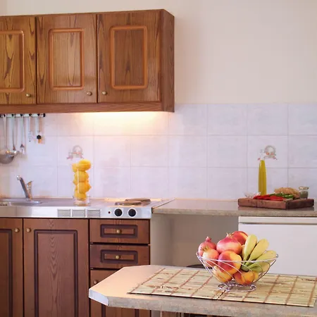 Spiros Family Apts Лаганас