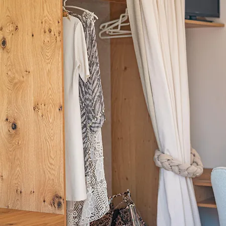 Spiros Family Apts Апартаменты *