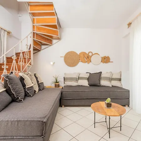 Spiros Family Apts *