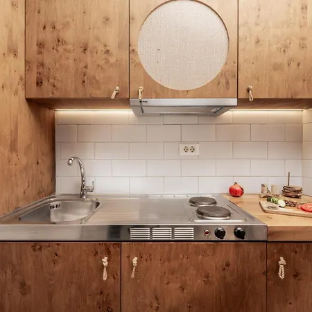 Spiros Family Apts * Лаганас