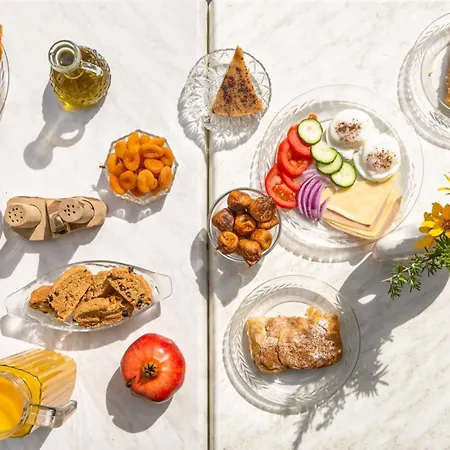 Апартаменты Spiros Family Apts