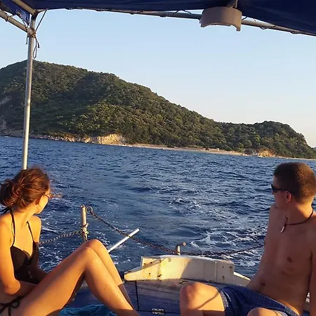 Spiros Family Apts Апартаменты