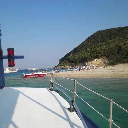 Spiros Family Apts *