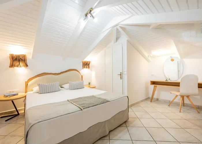 Spiros Family Apts شقة