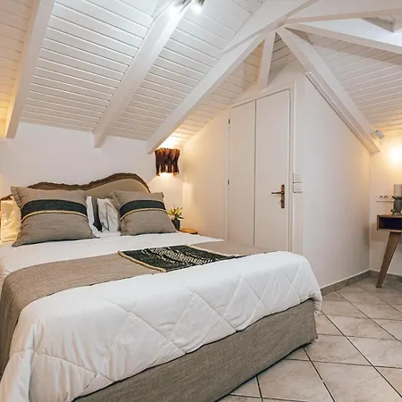 Spiros Family Apts *