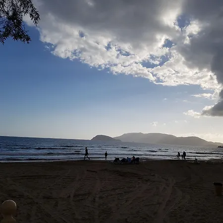 Spiros Family Apts * לגאנאס