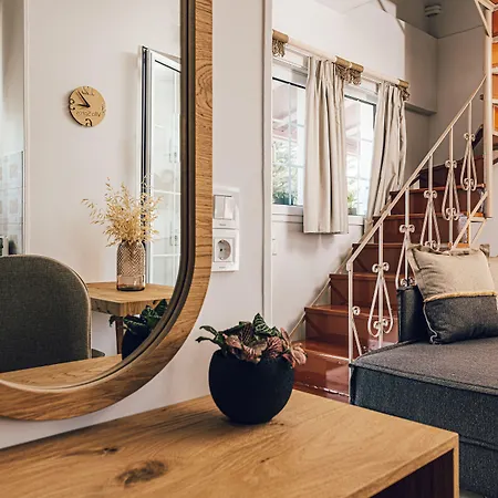 Spiros Family Apts לגאנאס