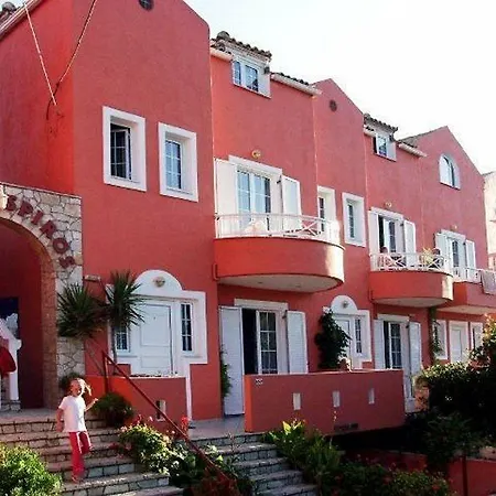 דירה Spiros Family Apts *